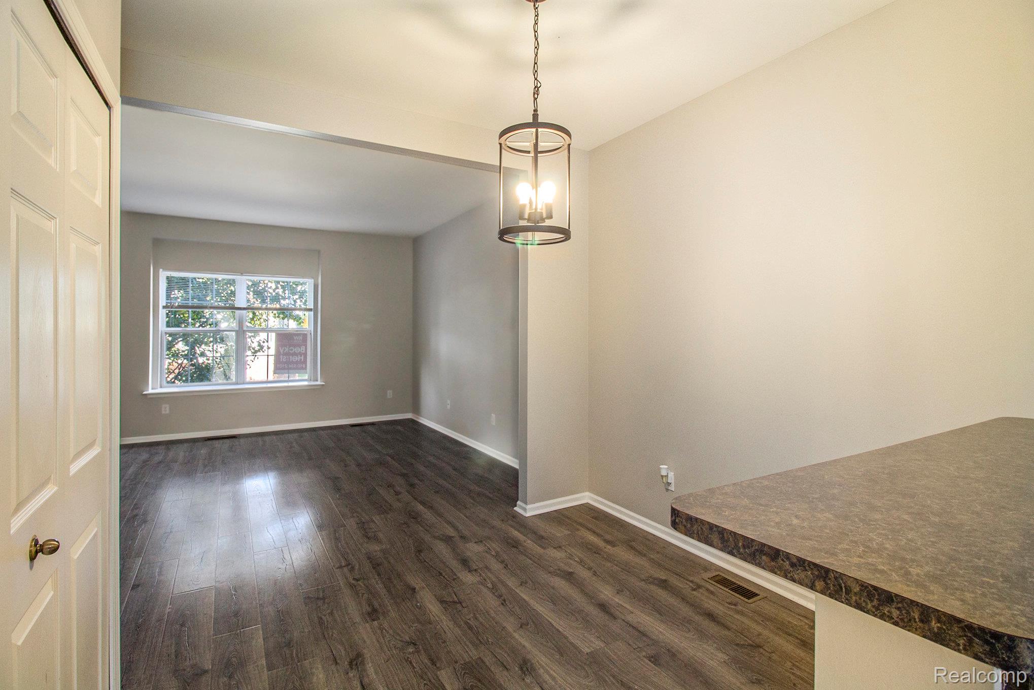 2157 Knotty Pine Trail