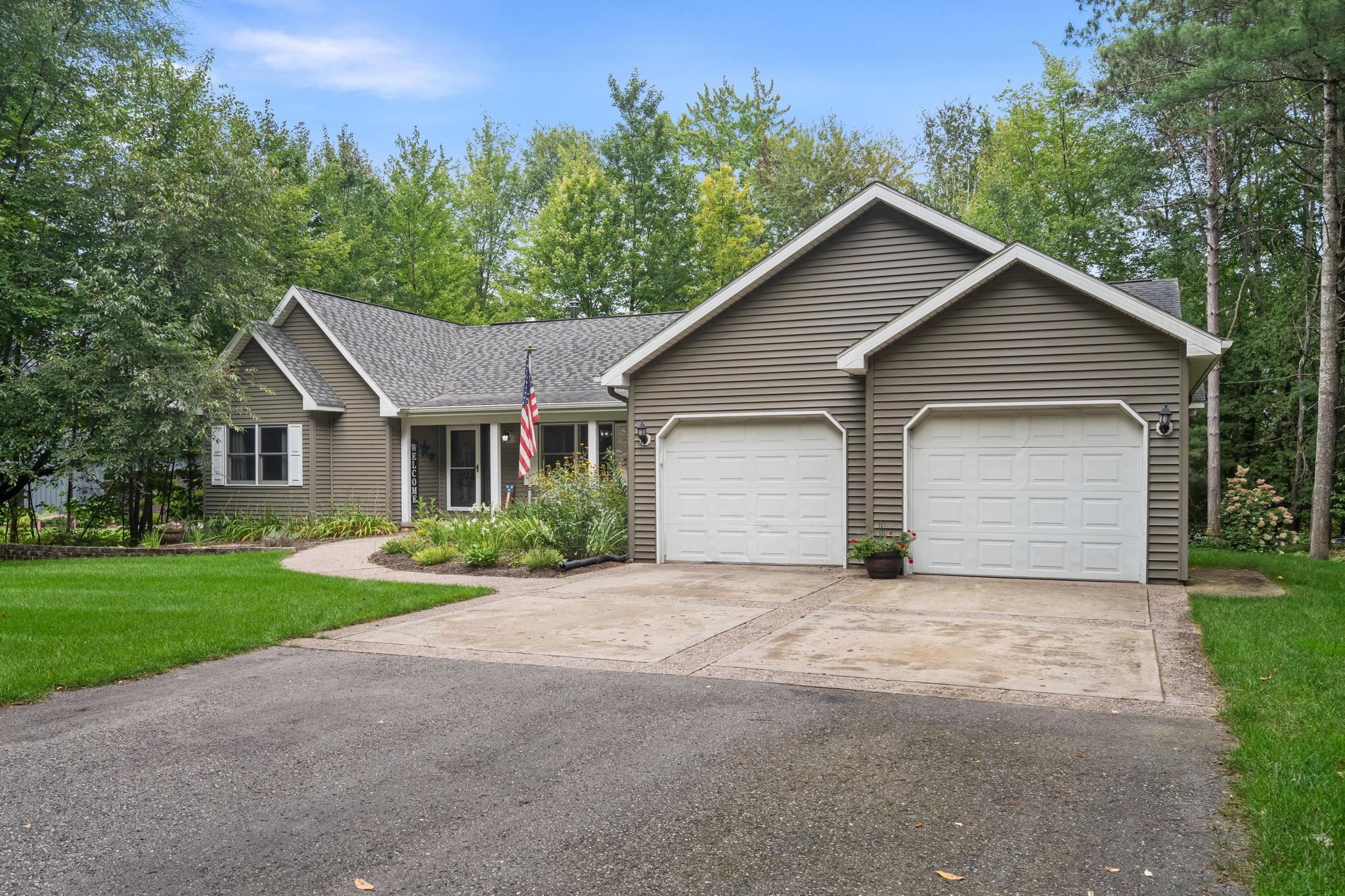 4043 Clam Lake Drive