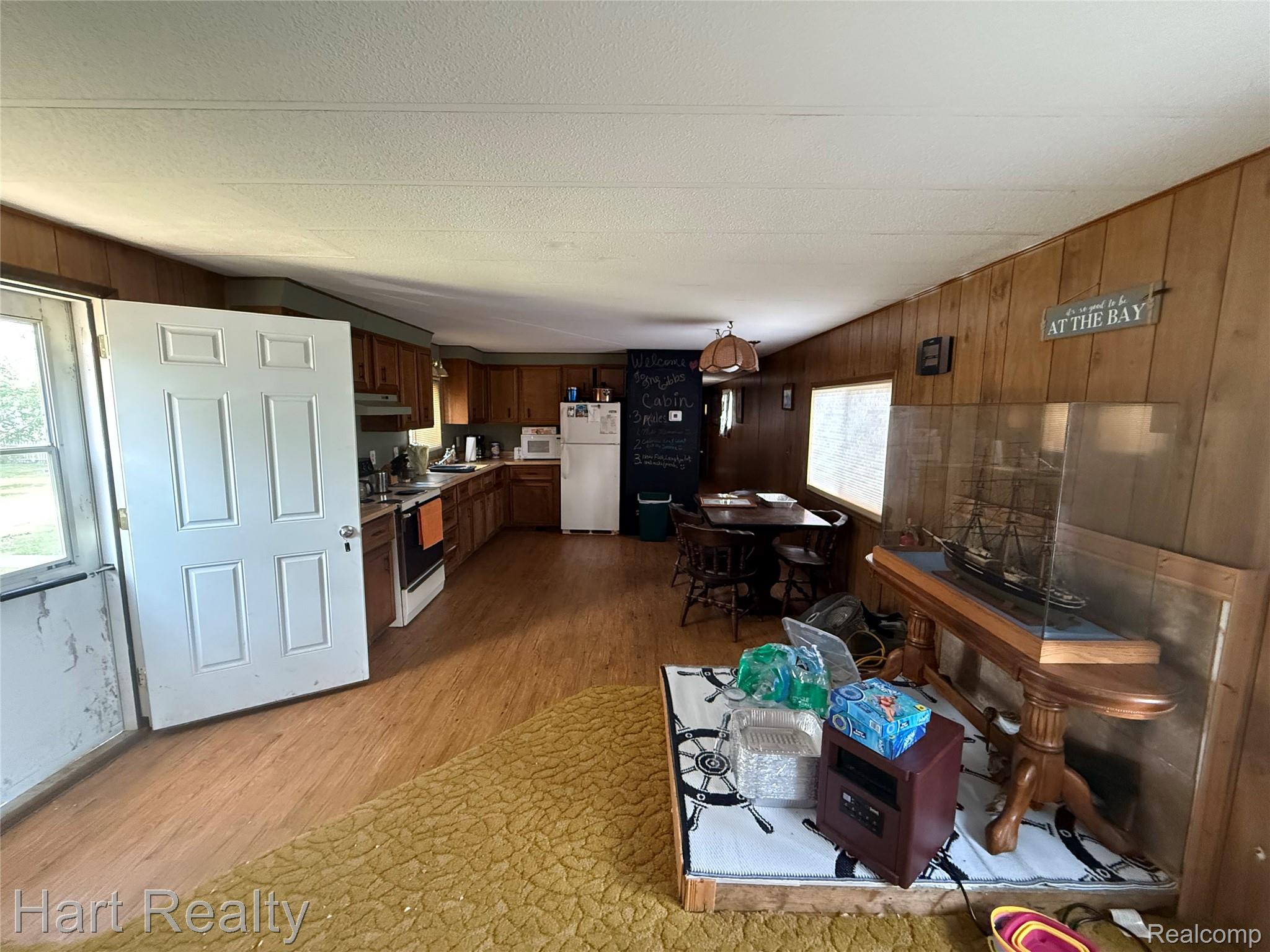 11810 Sunnyside Drive