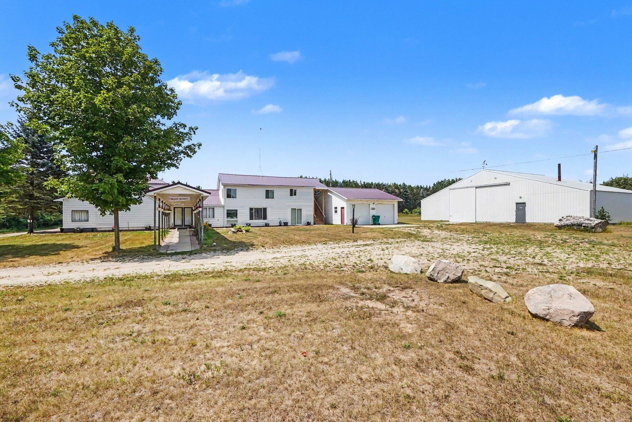 7202 21 Mile Road