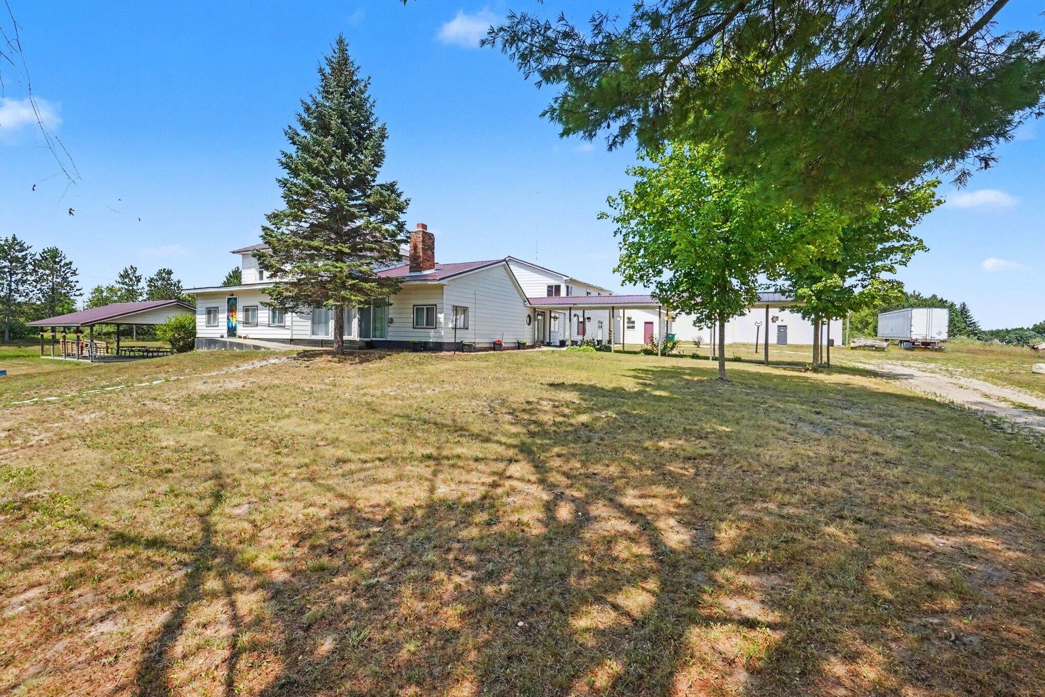 7202 21 Mile Road
