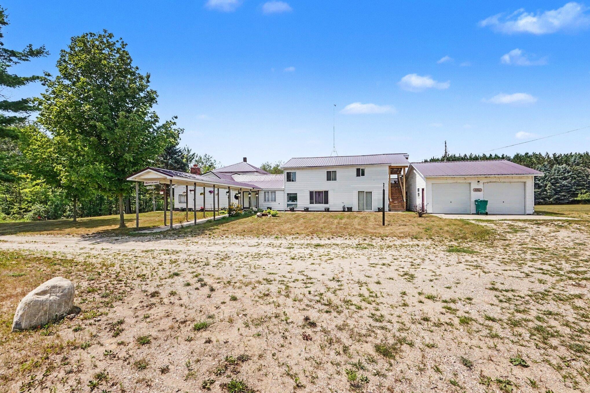 7202 21 Mile Road