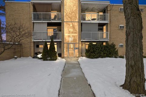 4921 Crooks Road N 3 Royal Oak City MI 48073