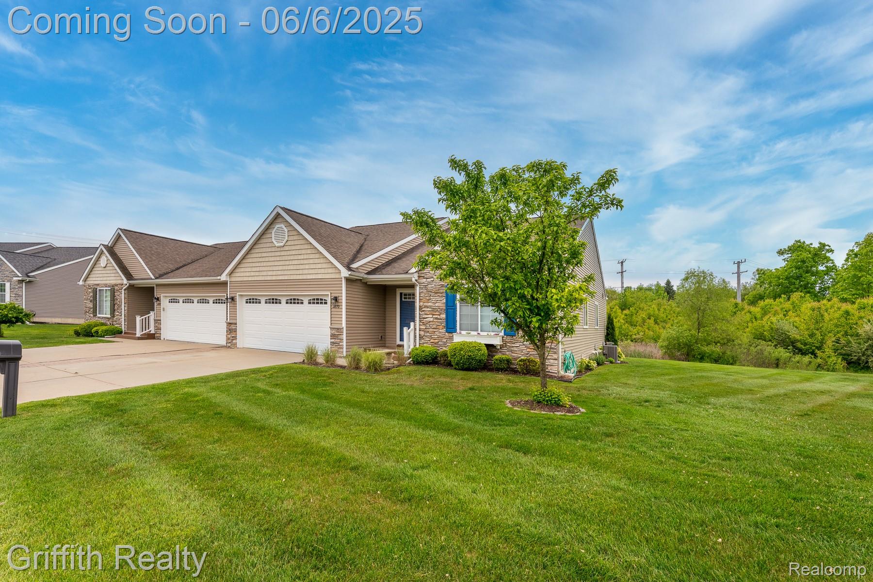 2870 Grand Marais Drive
