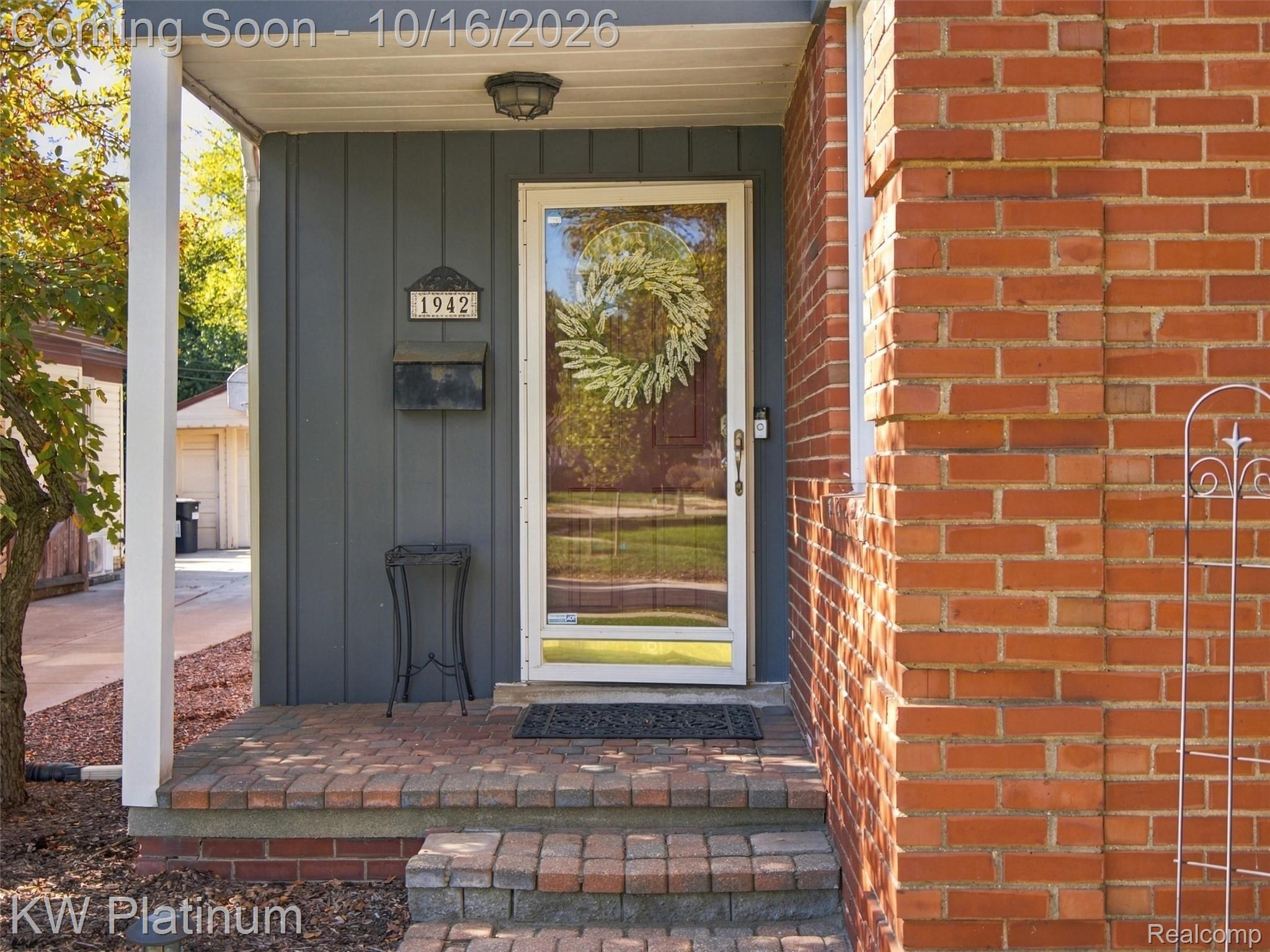 1942 Humphrey Avenue