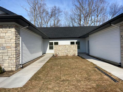 Tiny photo for 725 Violet Way, Royalton Township, MI 49085 (MLS # 69026009551)