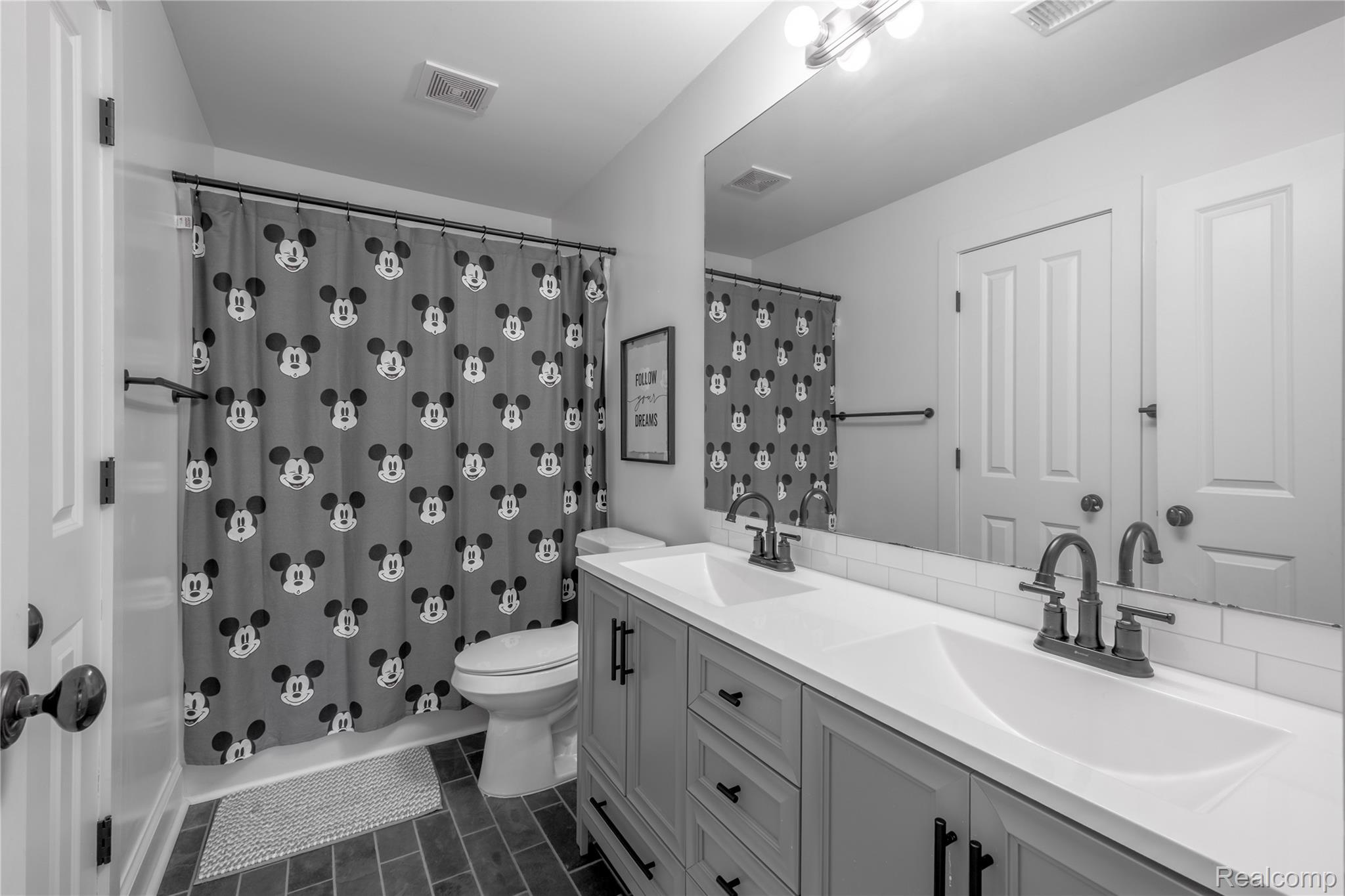 Argentine Township, Michigan 48418, United States, 5 Bedrooms Bedrooms, ,4 BathroomsBathrooms,Residential,Active,155120