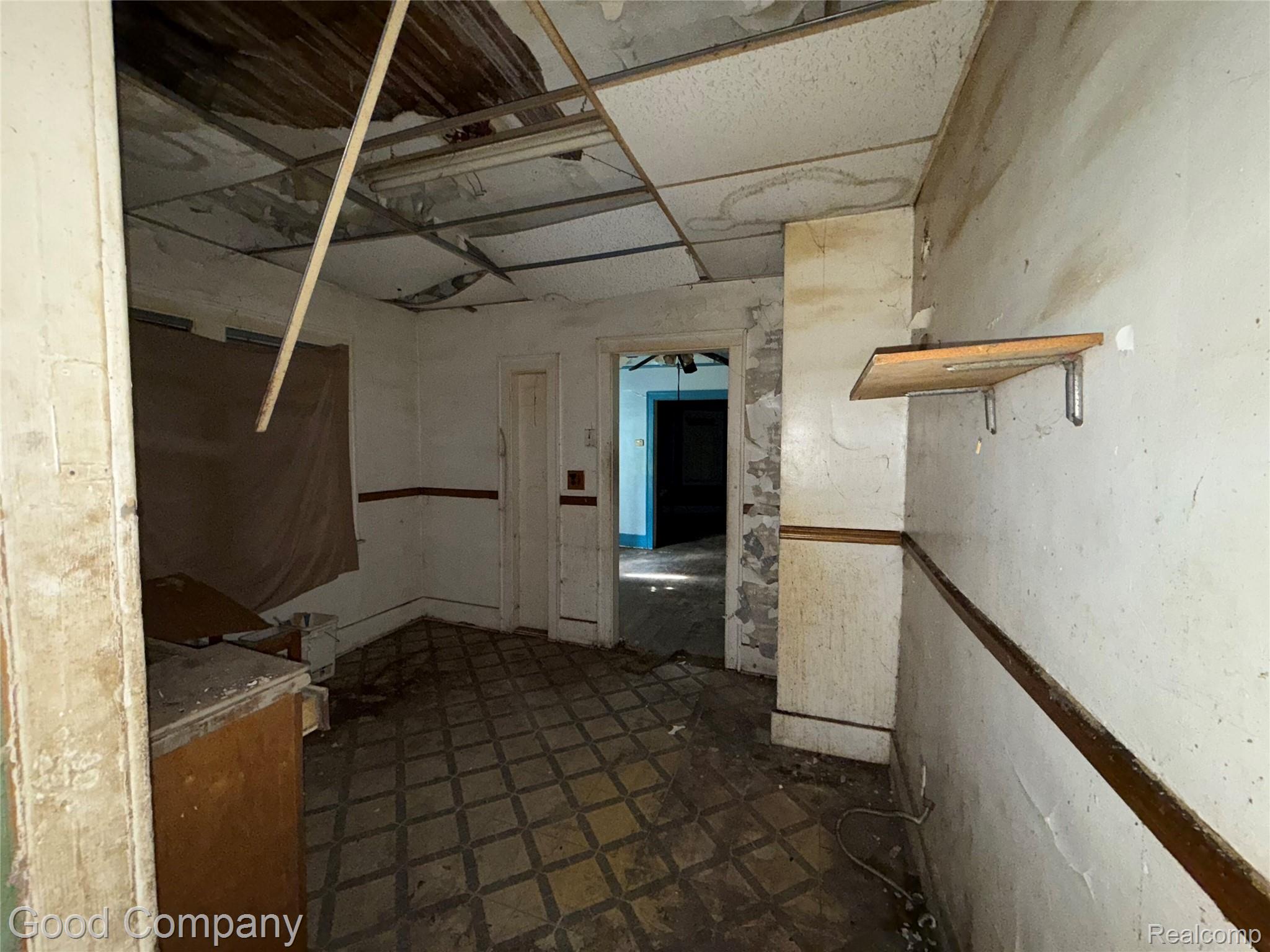 16634 Log Cabin Street