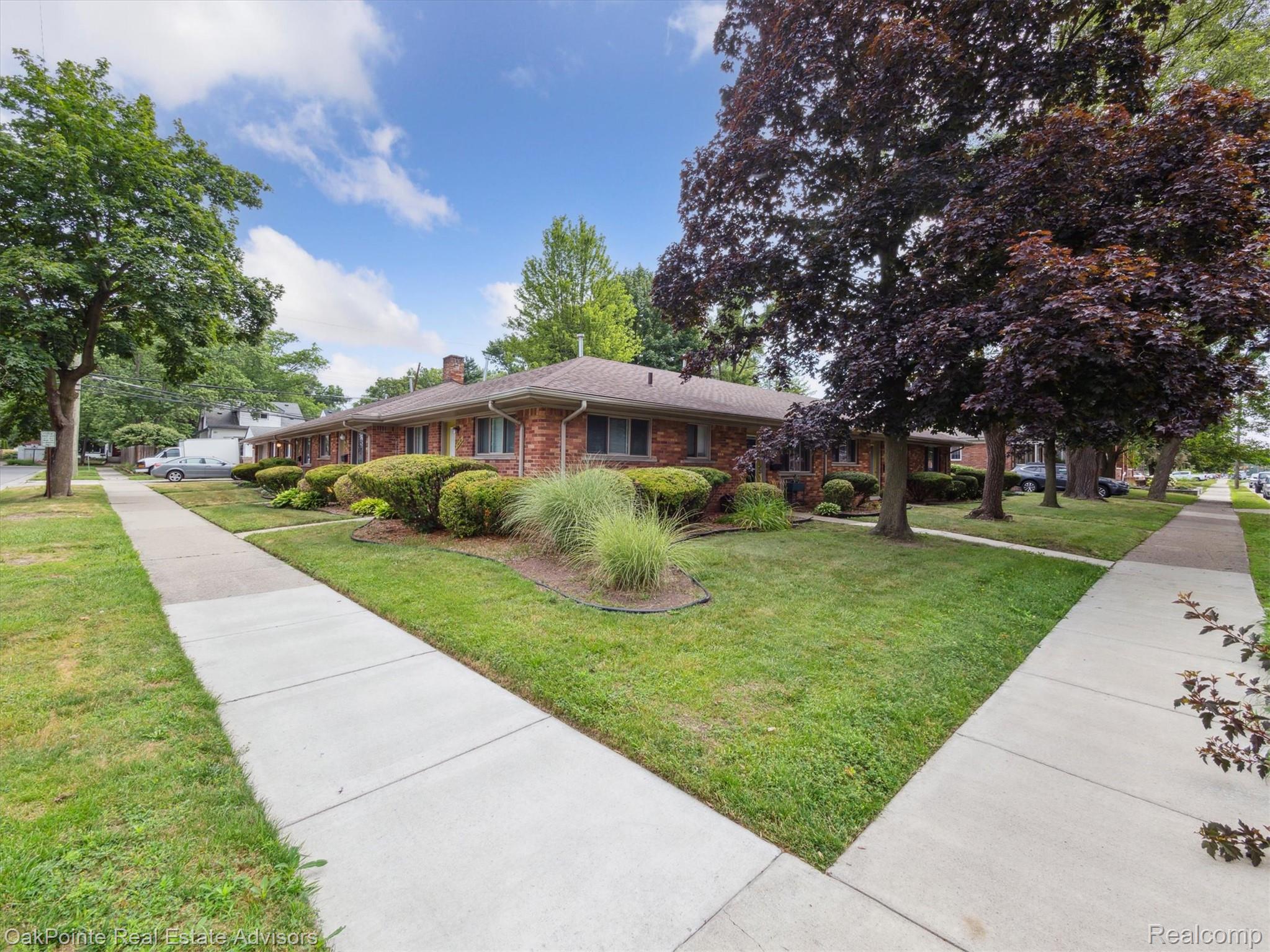 1010 Laprairie Street