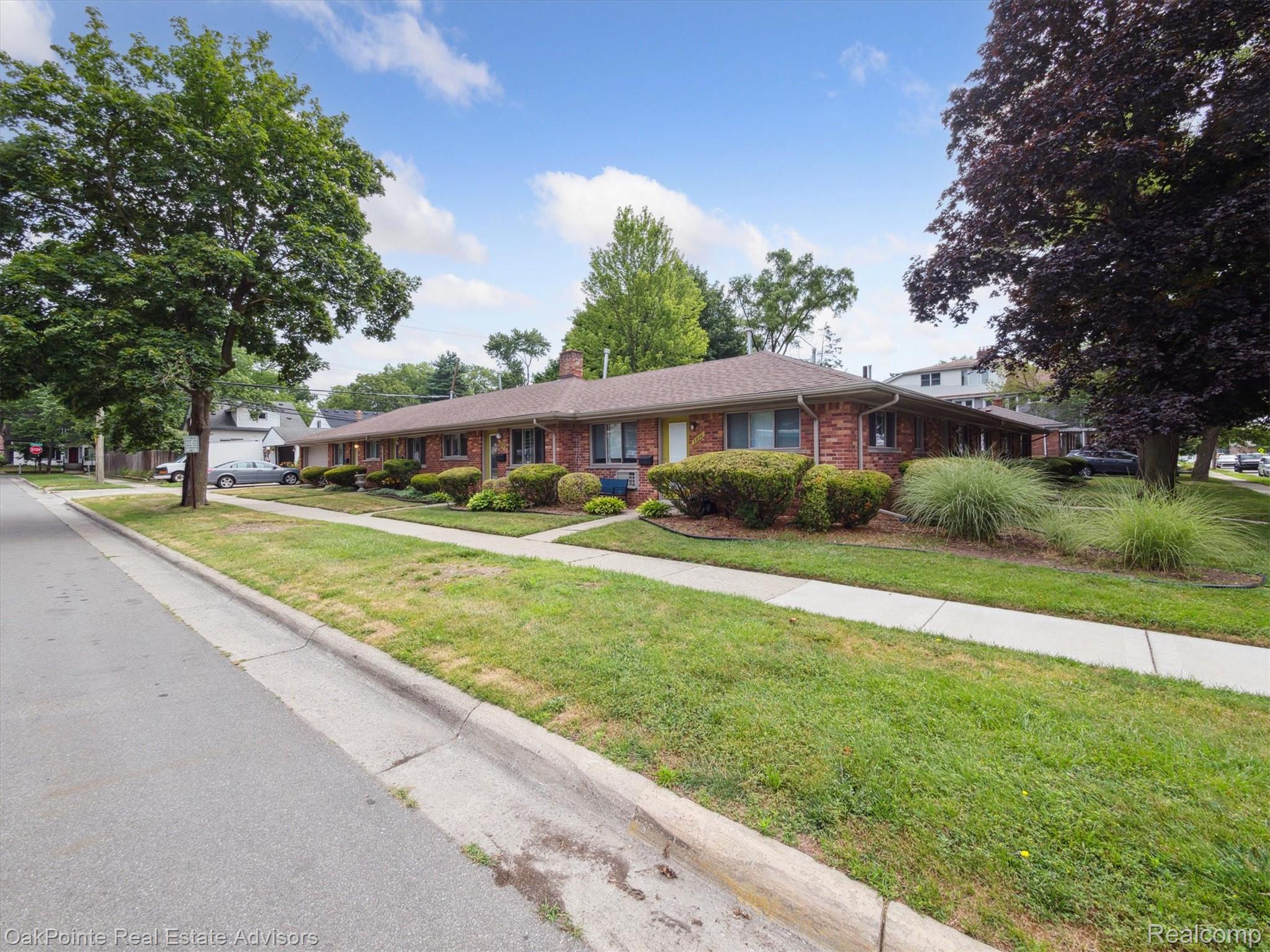 1010 Laprairie Street