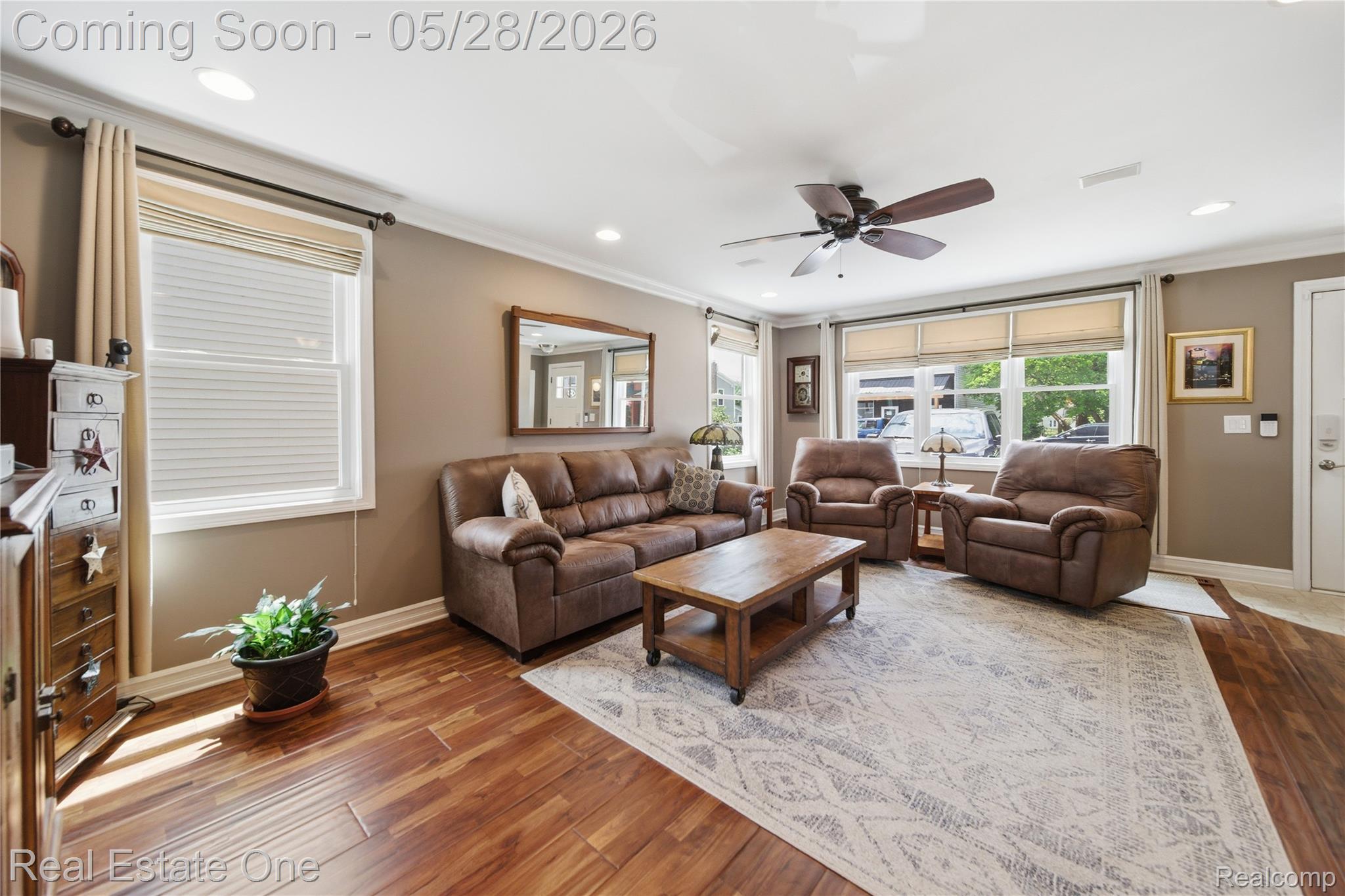 9528 Main Street