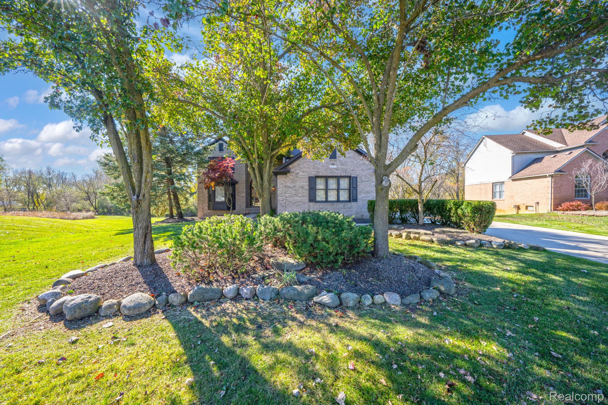 3727 Inverness Drive