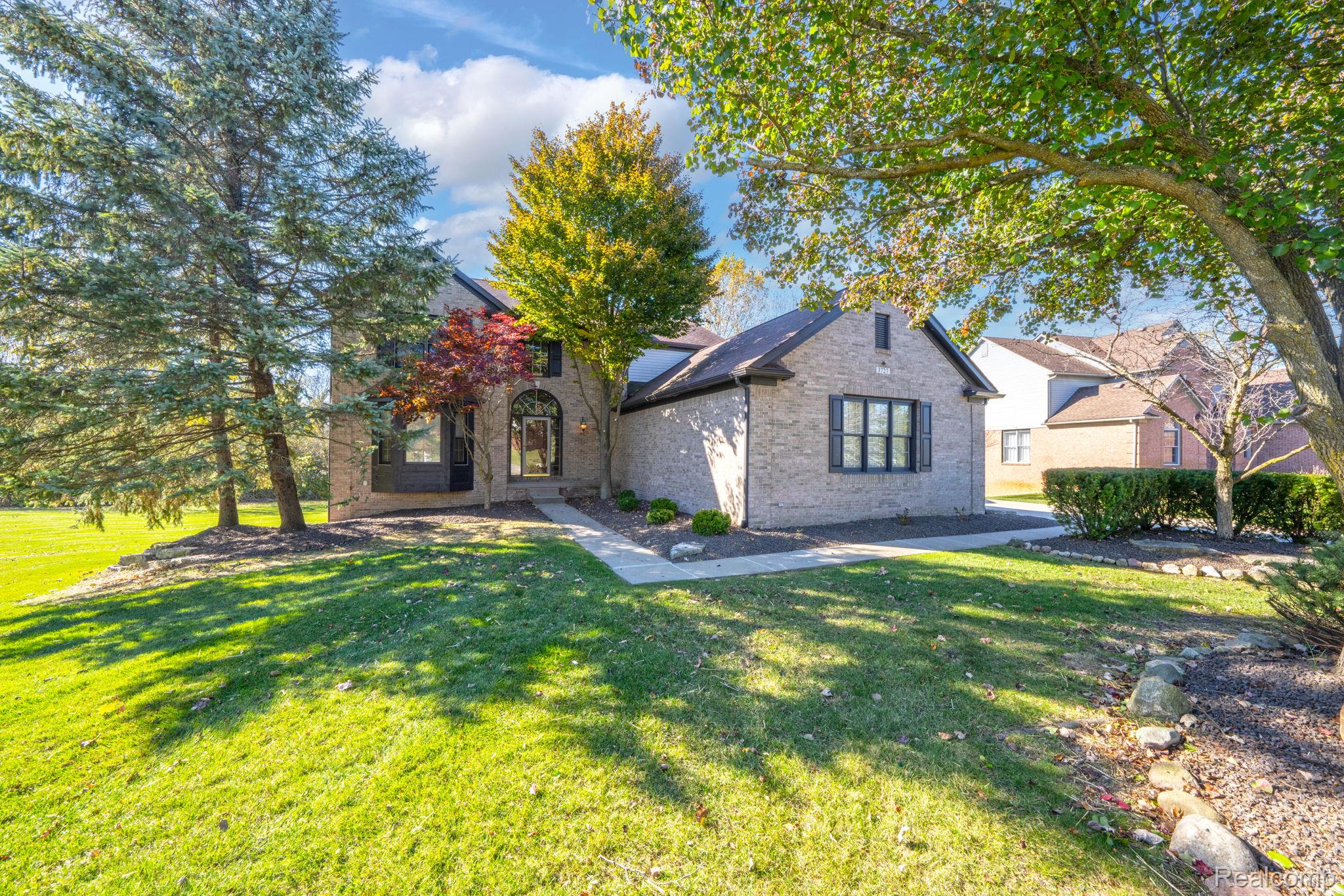 3727 Inverness Drive