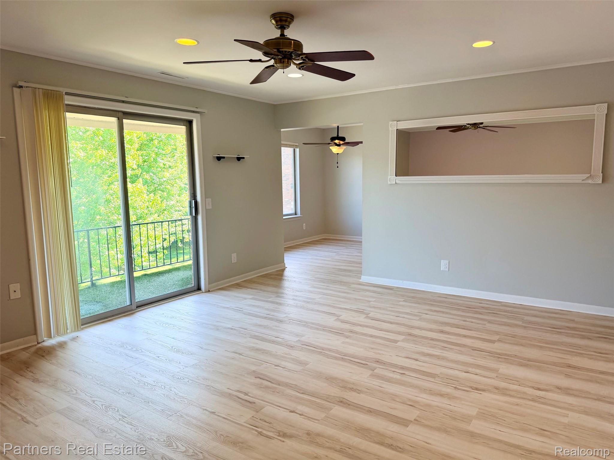 507 W Highland Road 11