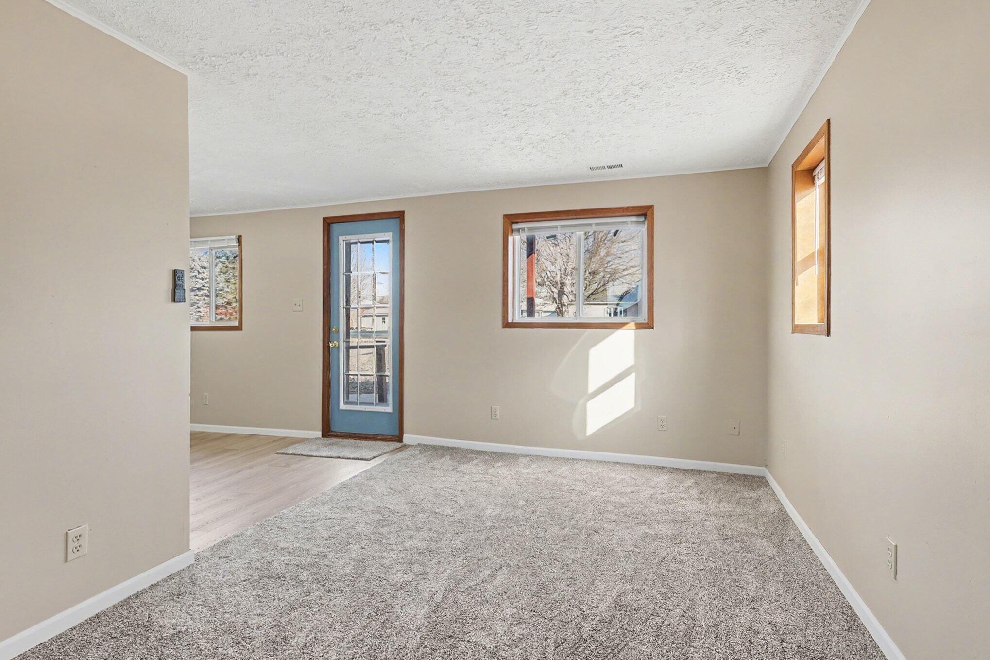 9558 Belding Road NE