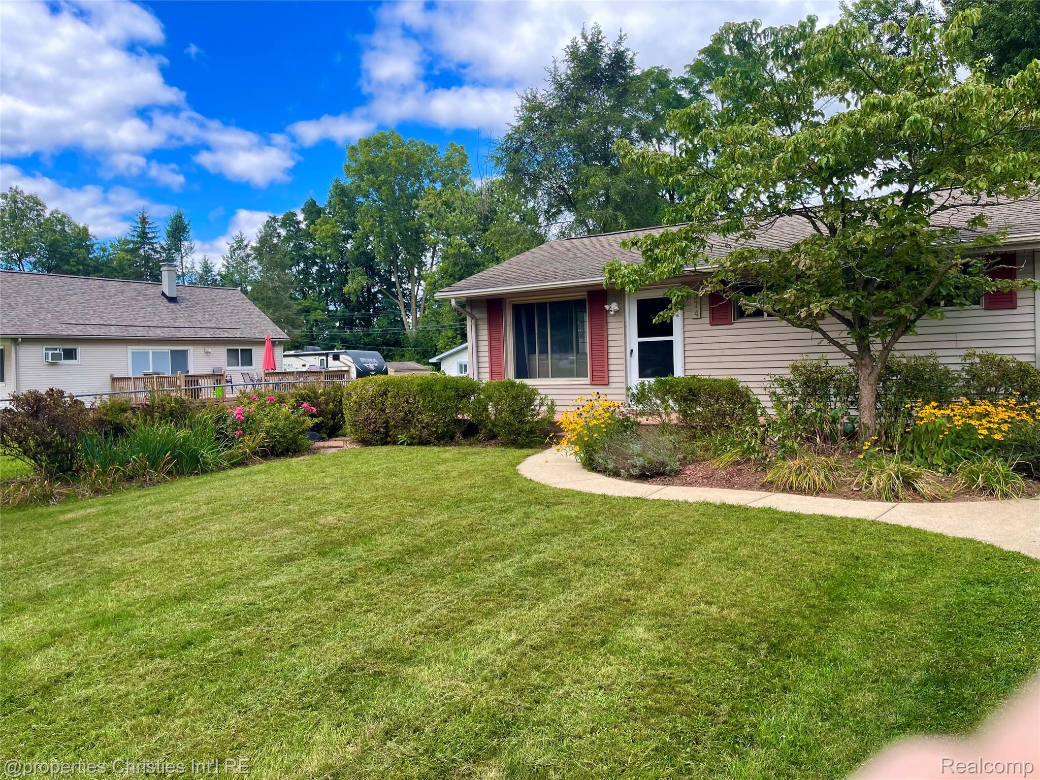 374 W Grand Traverse Street