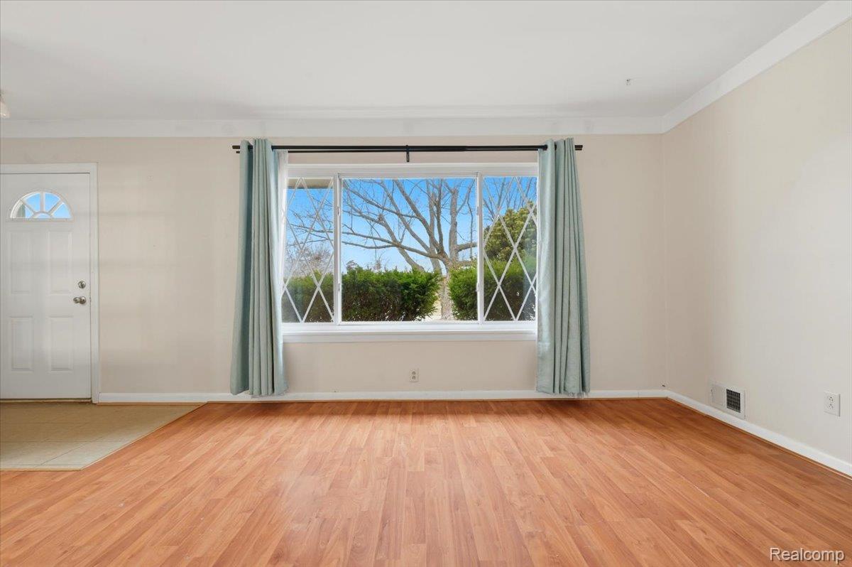 1198 E Hudson Avenue