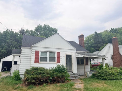 Photo of 909 S Ballenger Highway, Flint City, MI 48532 (MLS # 5050216852)
