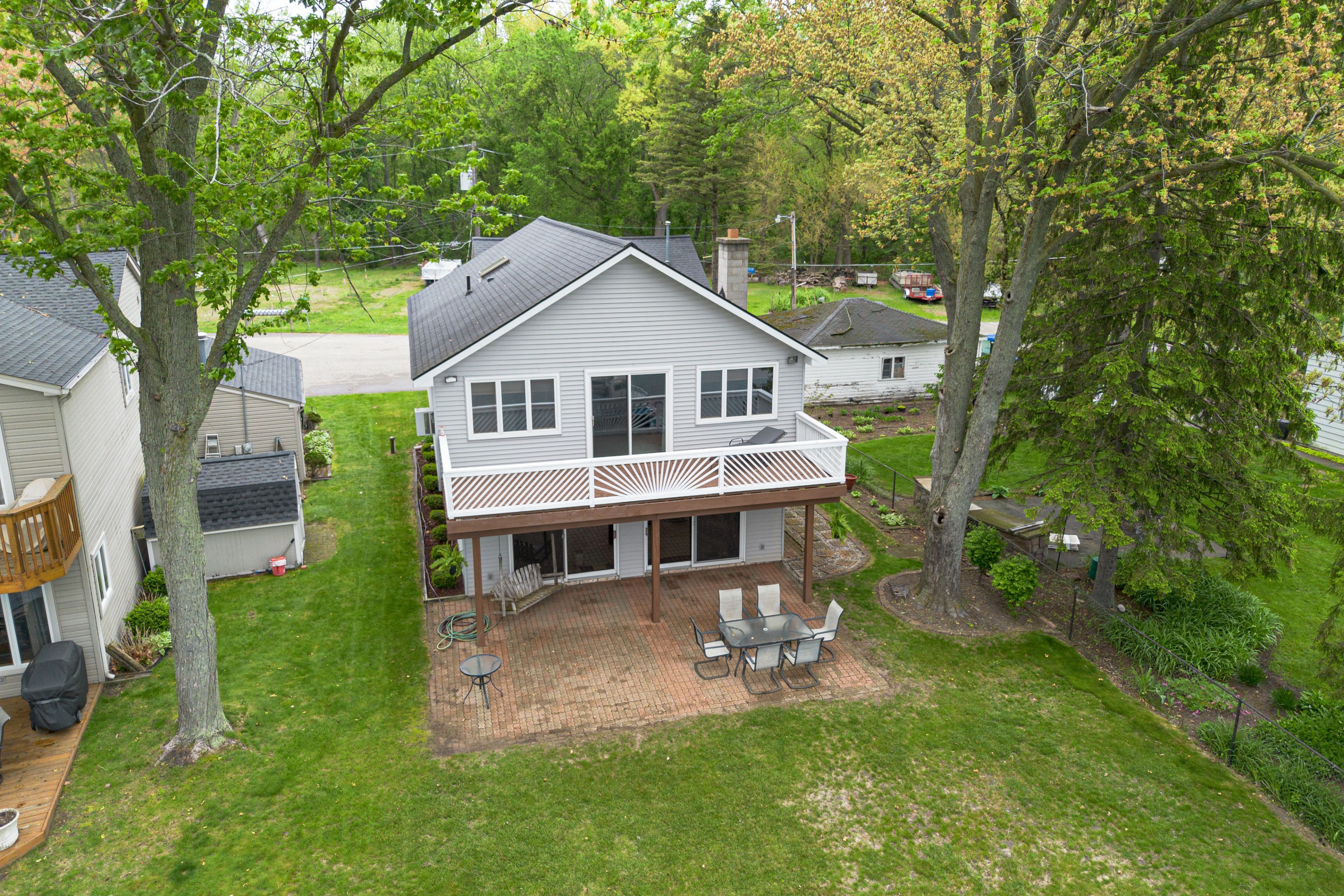 10194 Elmcrest Road