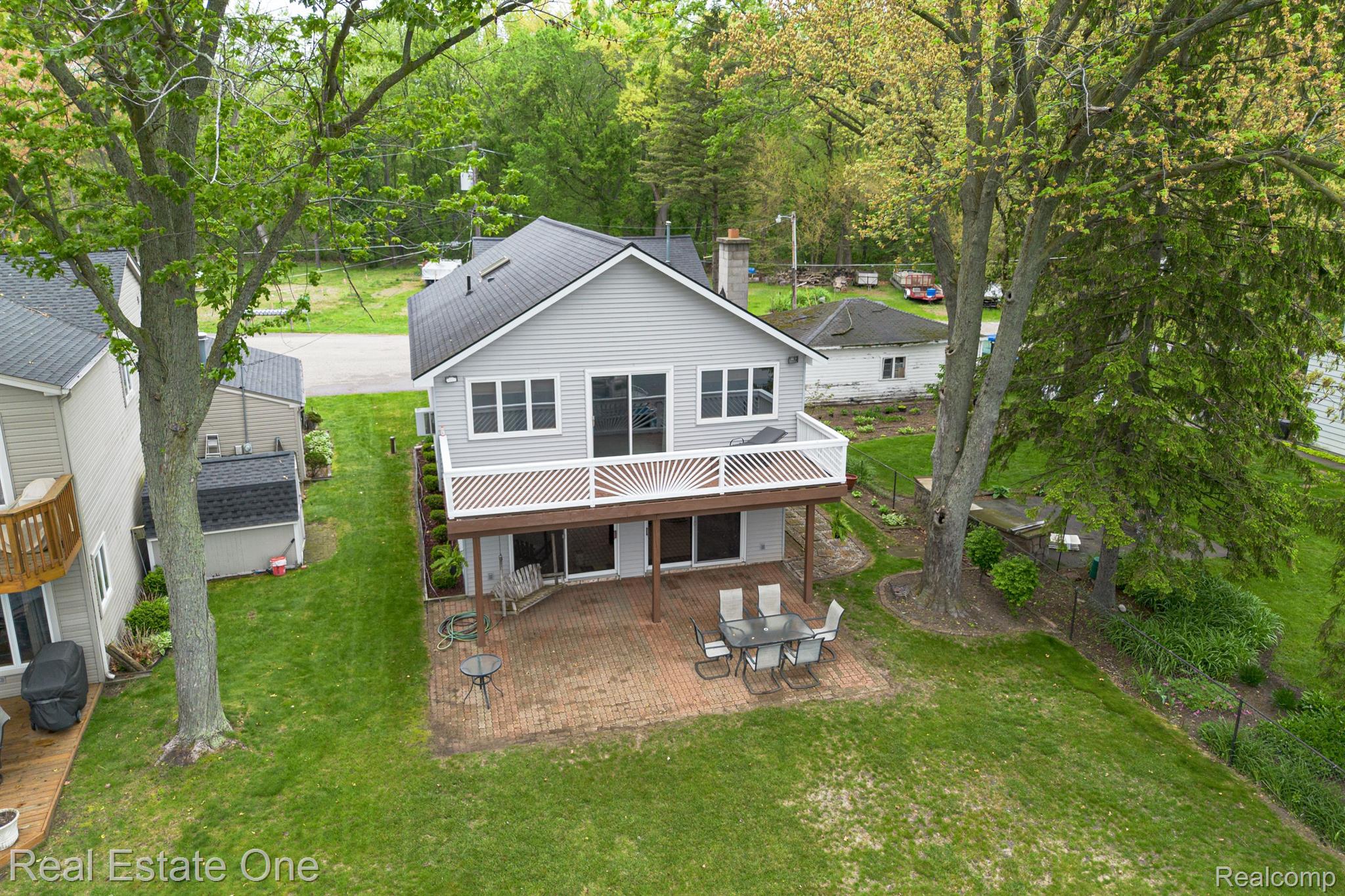 10194 Elmcrest Road