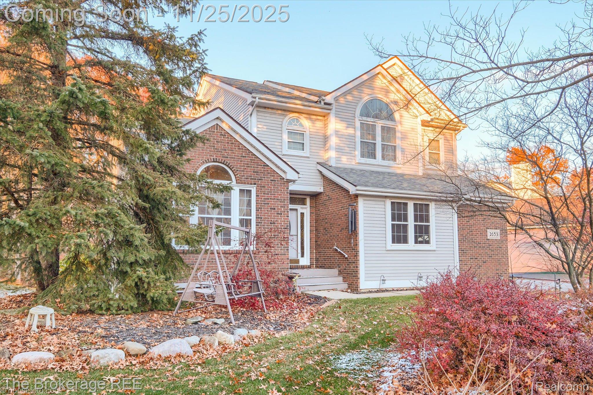 2653 Ravine Side Lane N