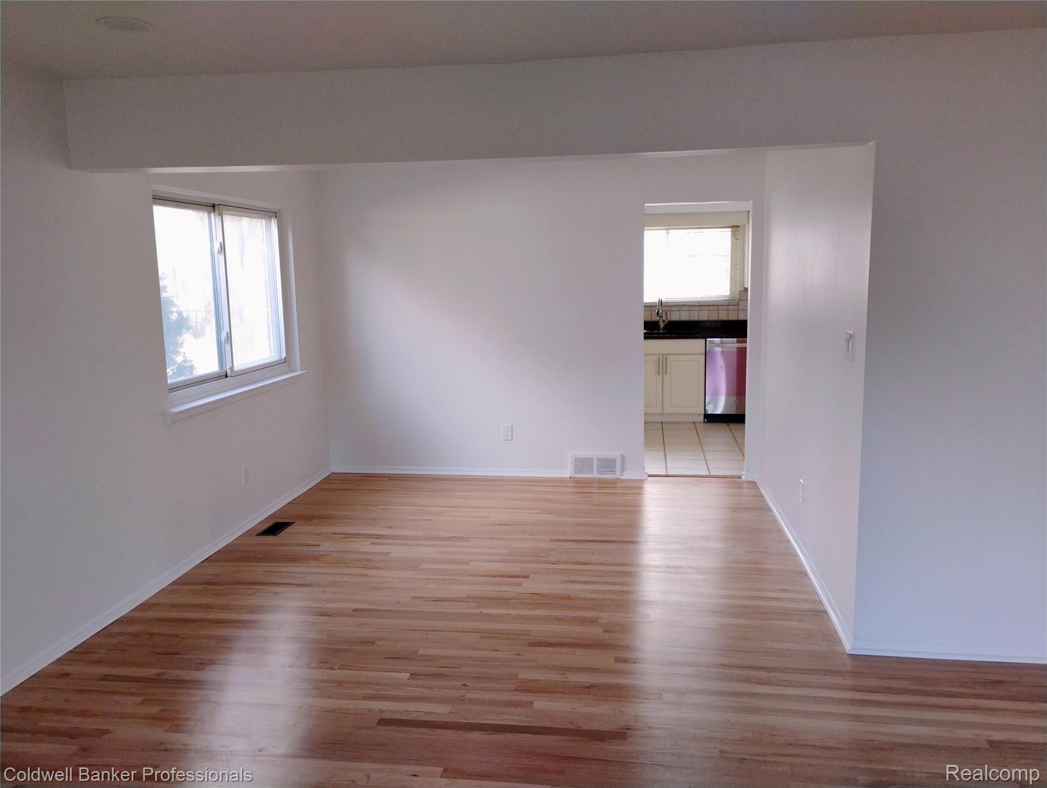 20240 Wildhern Street