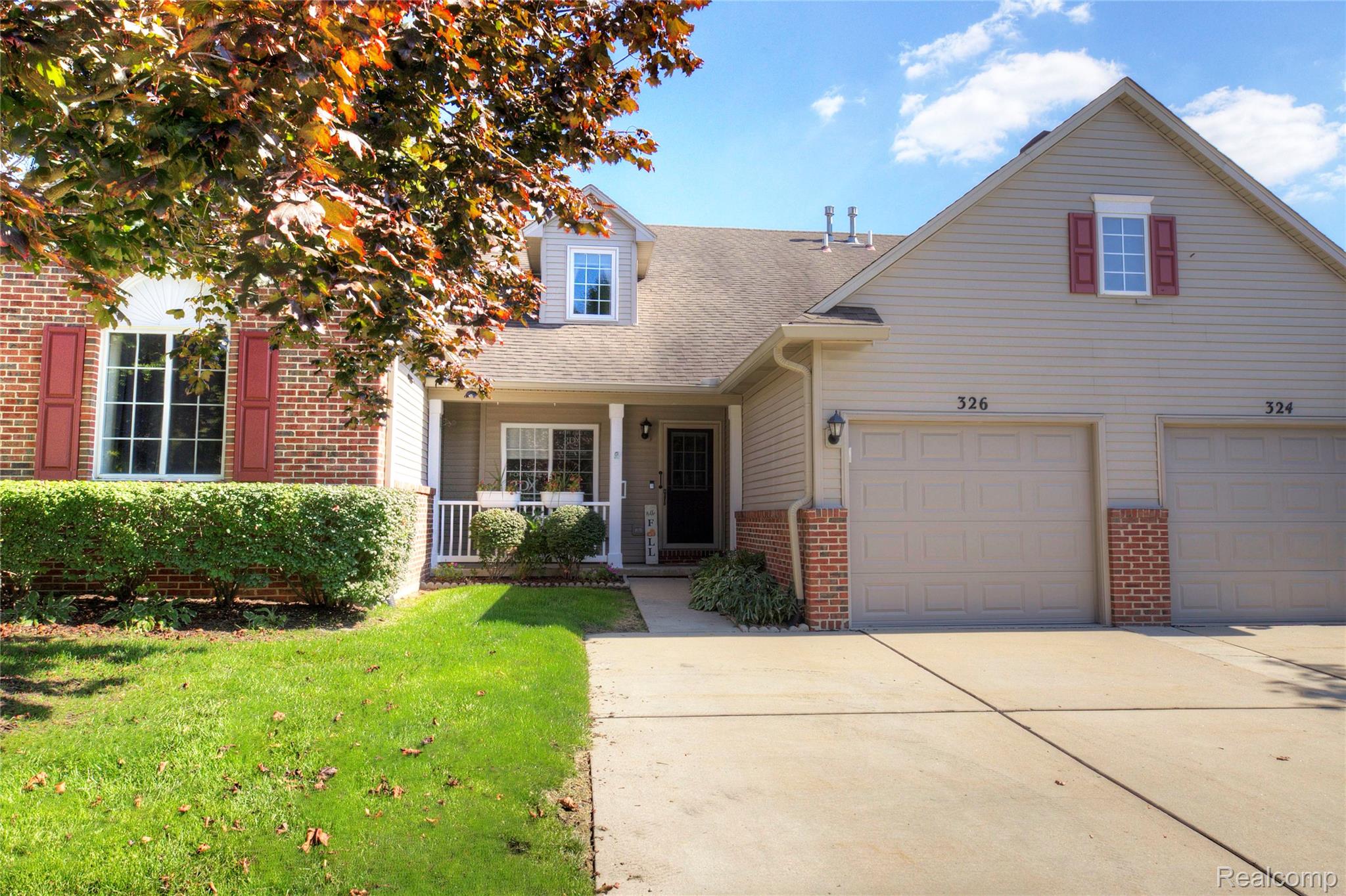 326 Redmaple Lane 365