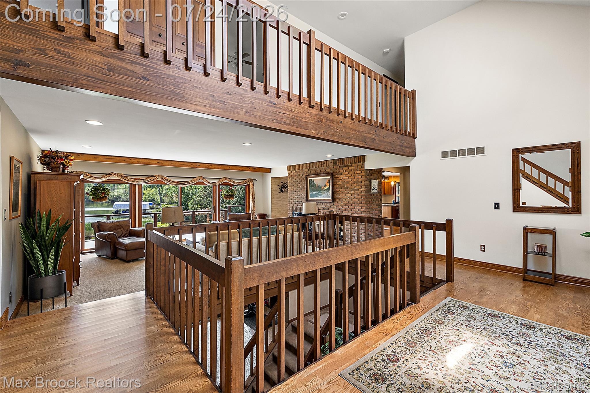 2445 Island View Drive