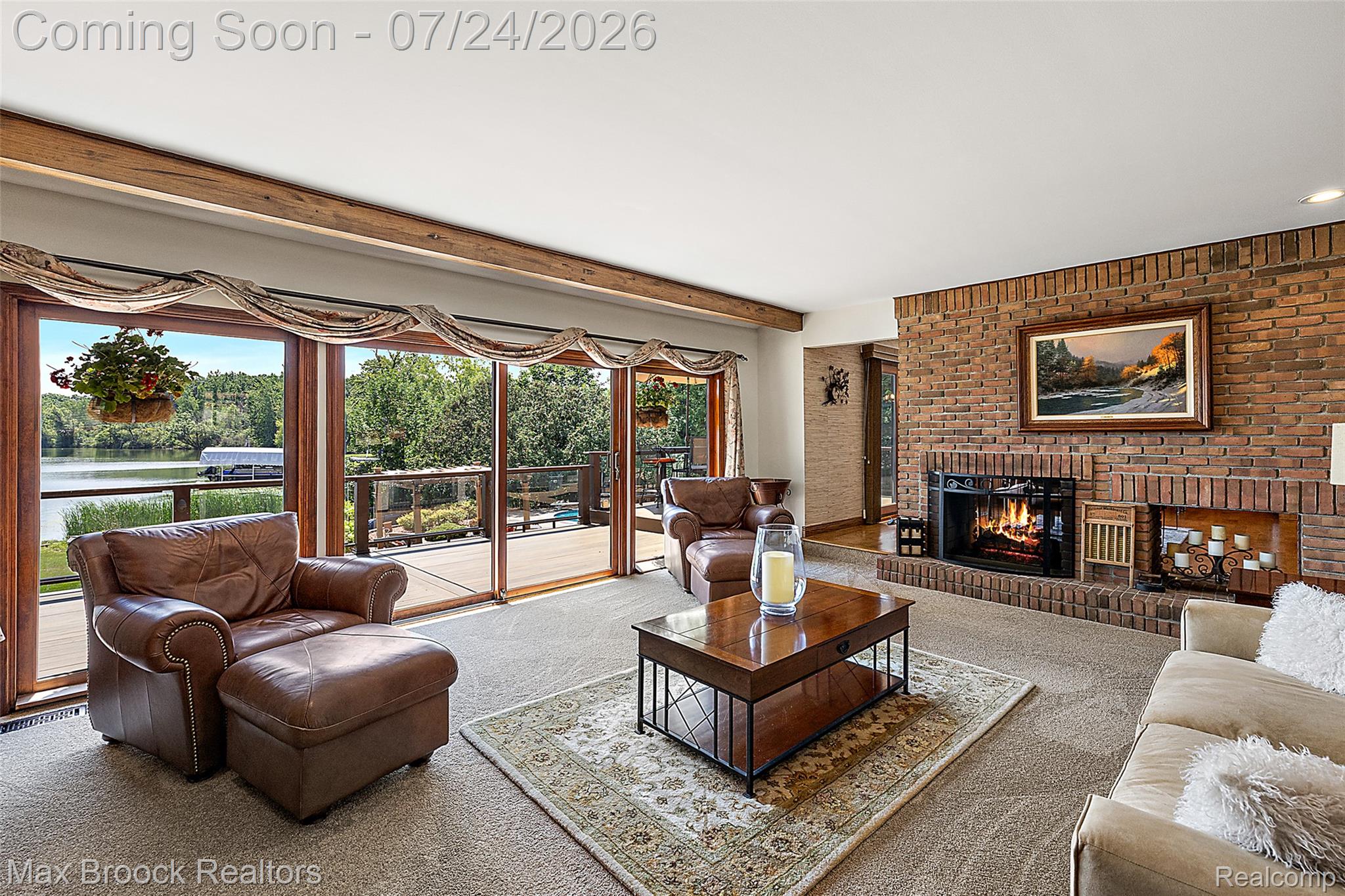 2445 Island View Drive