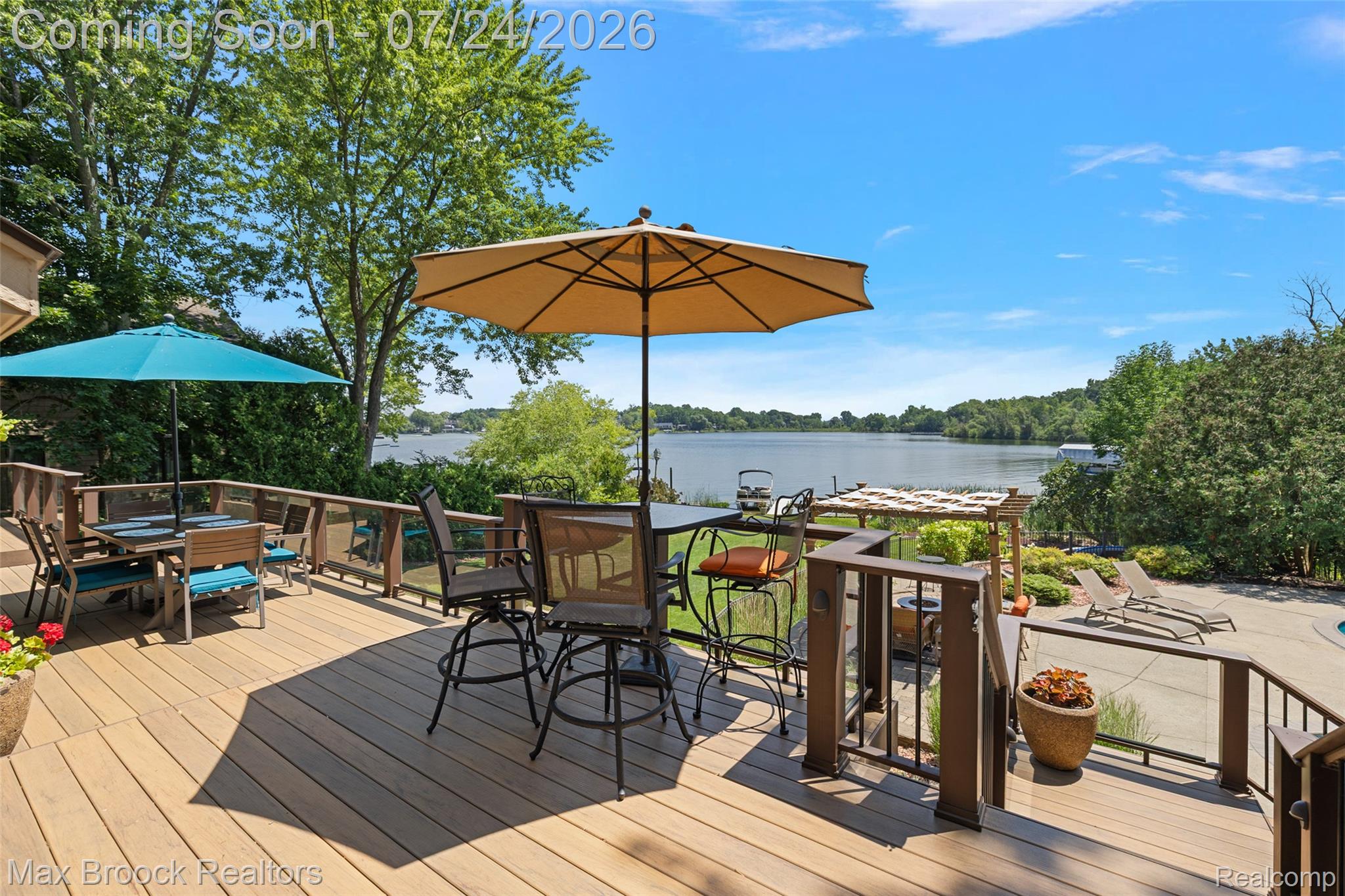 2445 Island View Drive