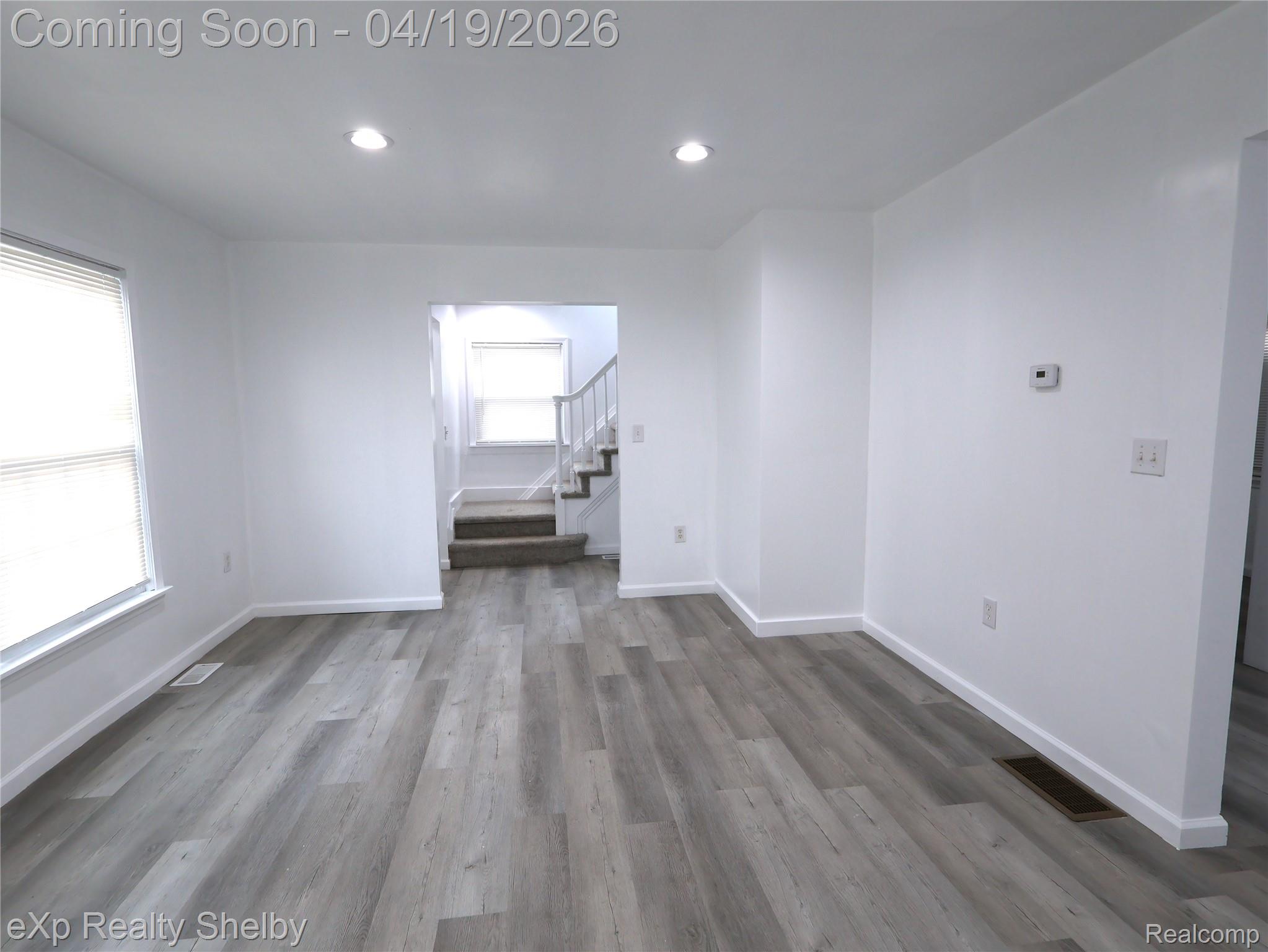 5225 Three Mile Drive