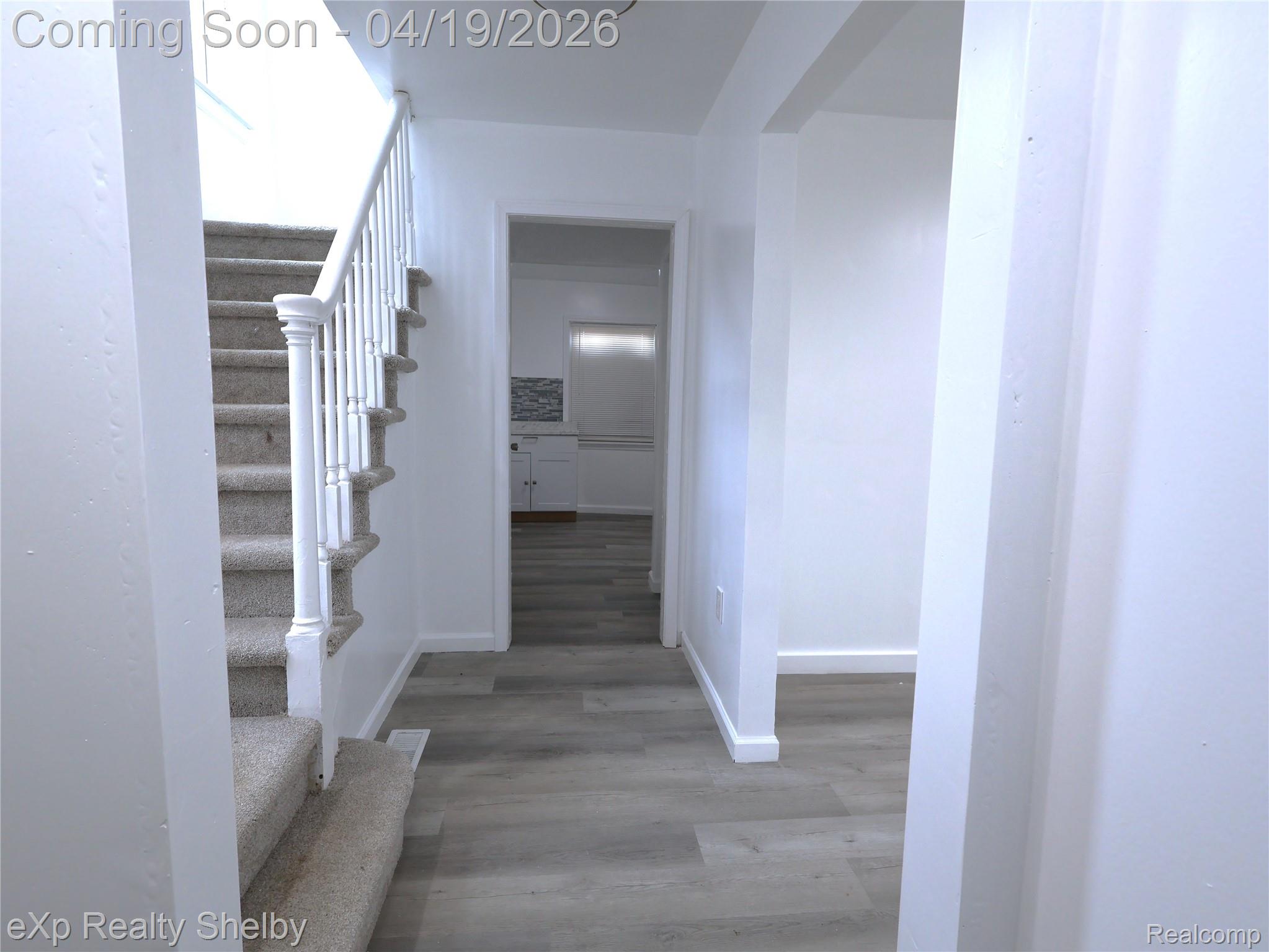 5225 Three Mile Drive