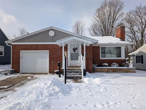 411 Cleveland Street Bad Axe City MI 48413