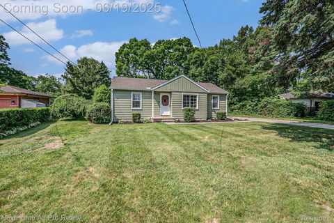 36551 Parkdale Street Livonia City MI 48150