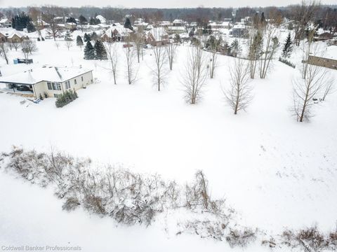 1932 Sandy Shores Drive Oxford Charter Township MI 48371