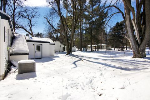 Tiny photo for 905 N Bridge Street, Forest Home Township, MI 49615 (MLS # 78080065516)