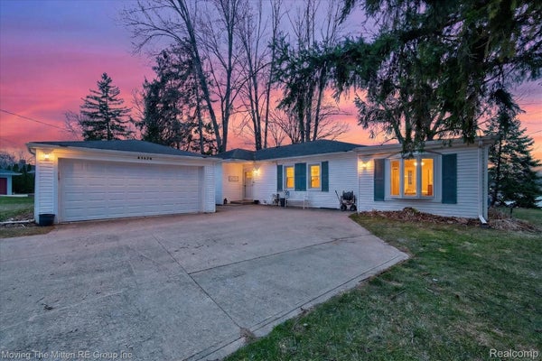41529 S INTERSTATE 94 SERVICE DR, VAN BUREN TOWNSHIP, MI 48111 - Image c674cc6ba5e01e5e7dd130a2e926716d/2228072453