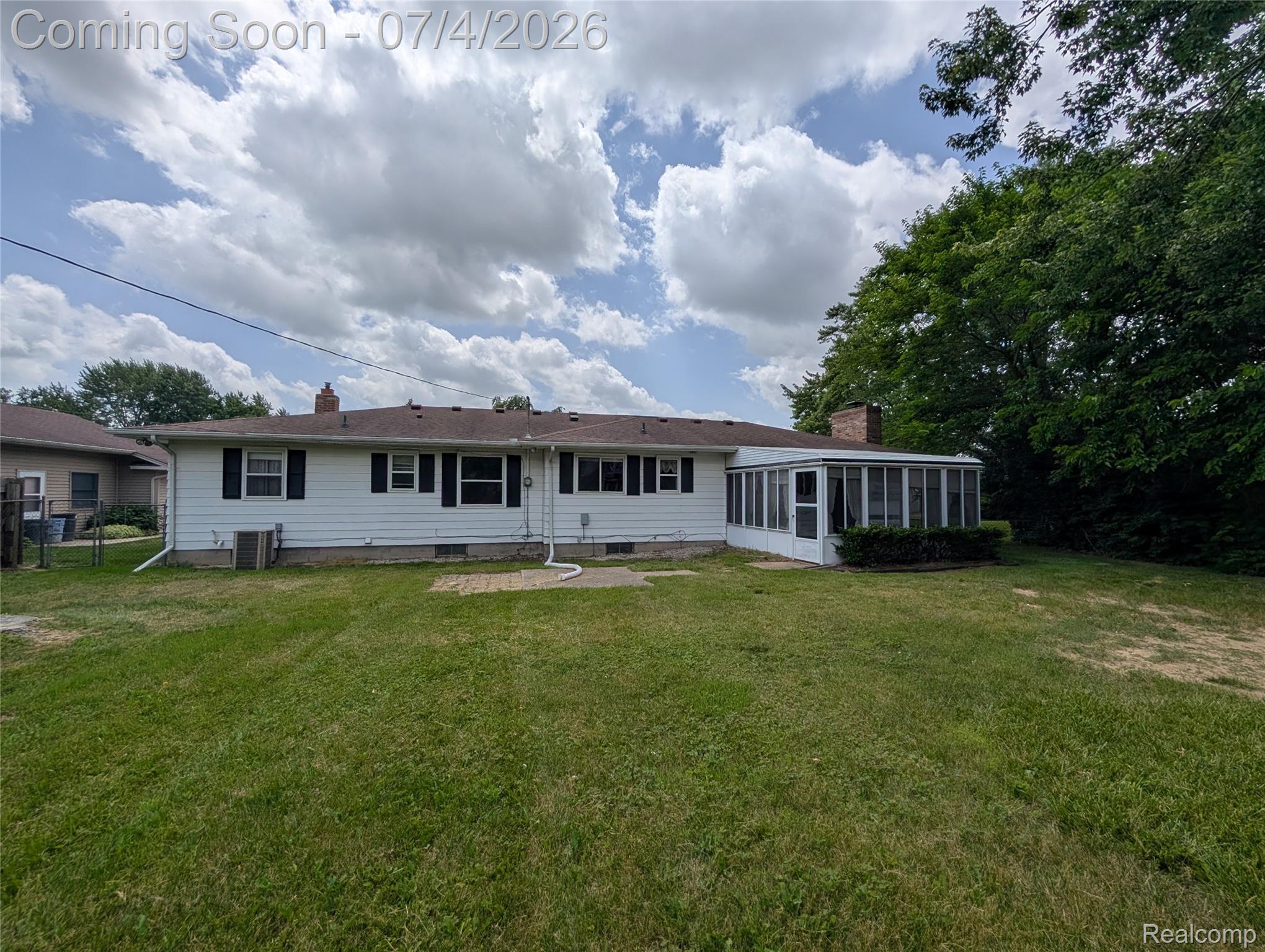 1444 Knollridge Lane