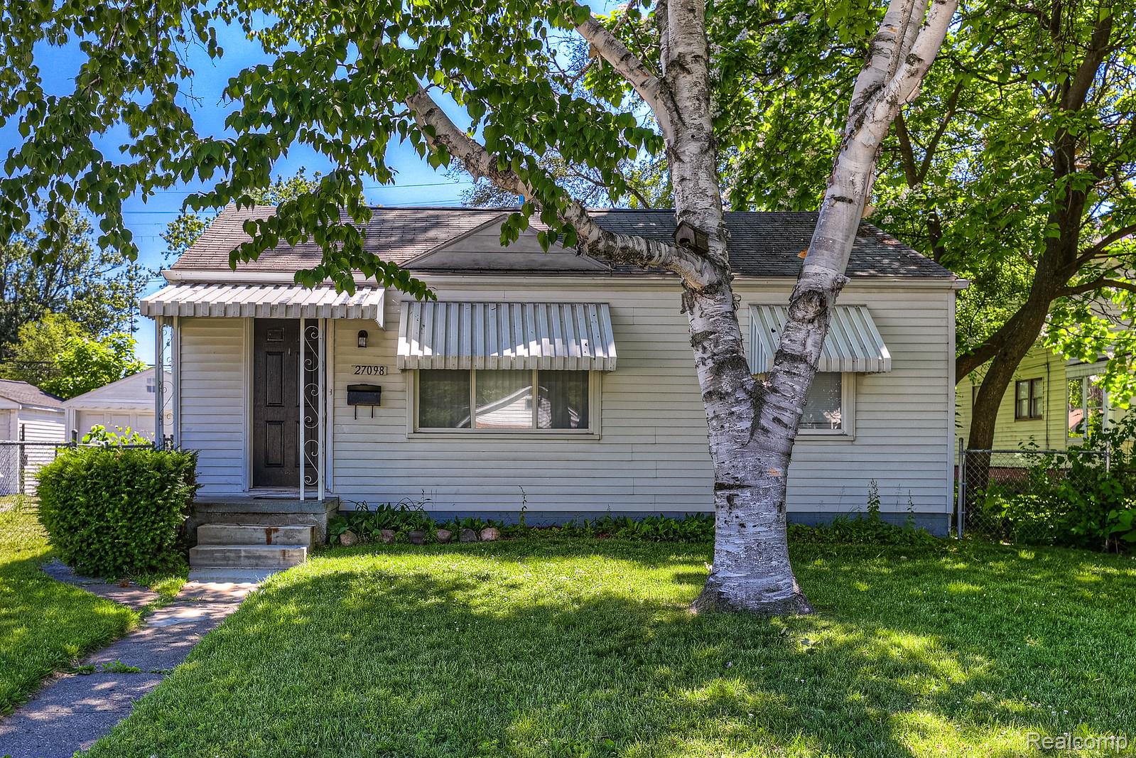 Madison Heights City, Michigan 48071, United States, 2 Bedrooms Bedrooms, ,1 BathroomBathrooms,Residential,Active,188131