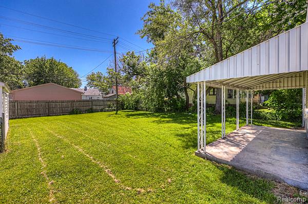 Madison Heights City, Michigan 48071, United States, 2 Bedrooms Bedrooms, ,1 BathroomBathrooms,Residential,Active,188131