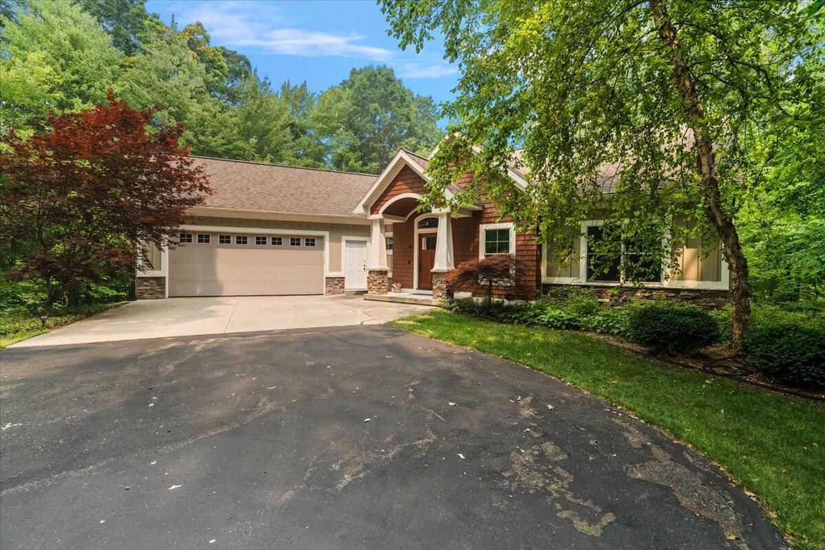 2066 Meek Drive NE