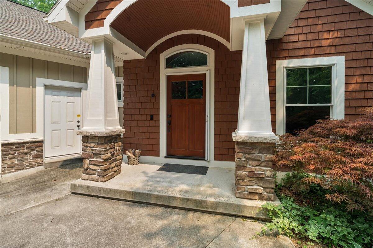 2066 Meek Drive NE