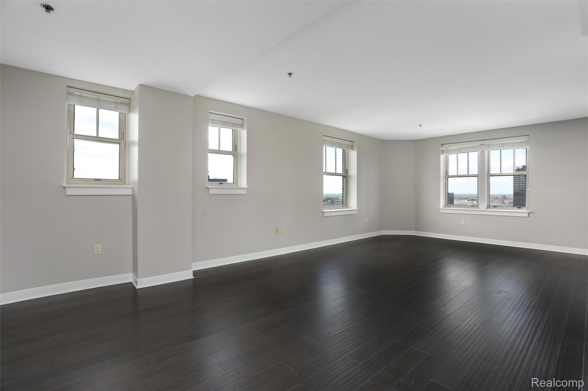 525 W LAFAYETTE Boulevard 18B