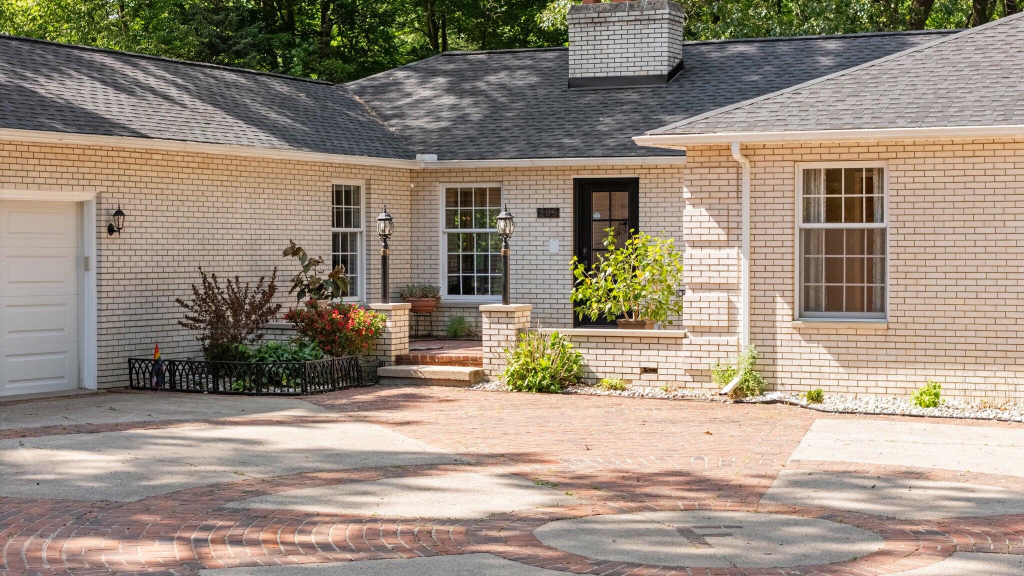 265 Glazier Road