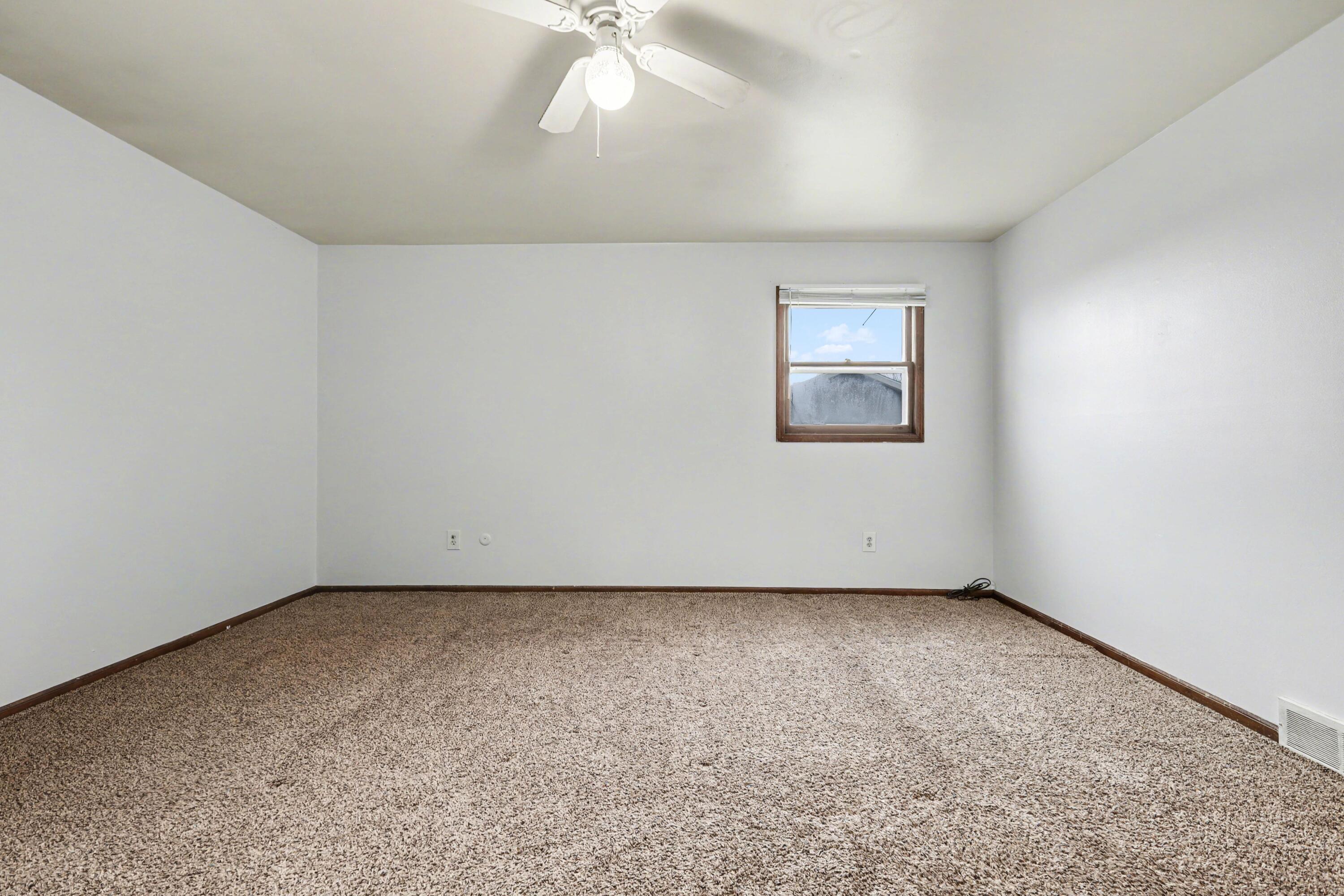 3990 Camelot Drive SE