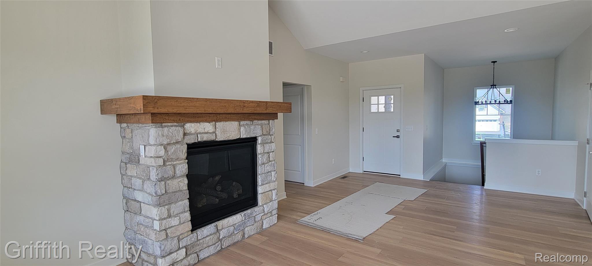 2878 Clivedon Road