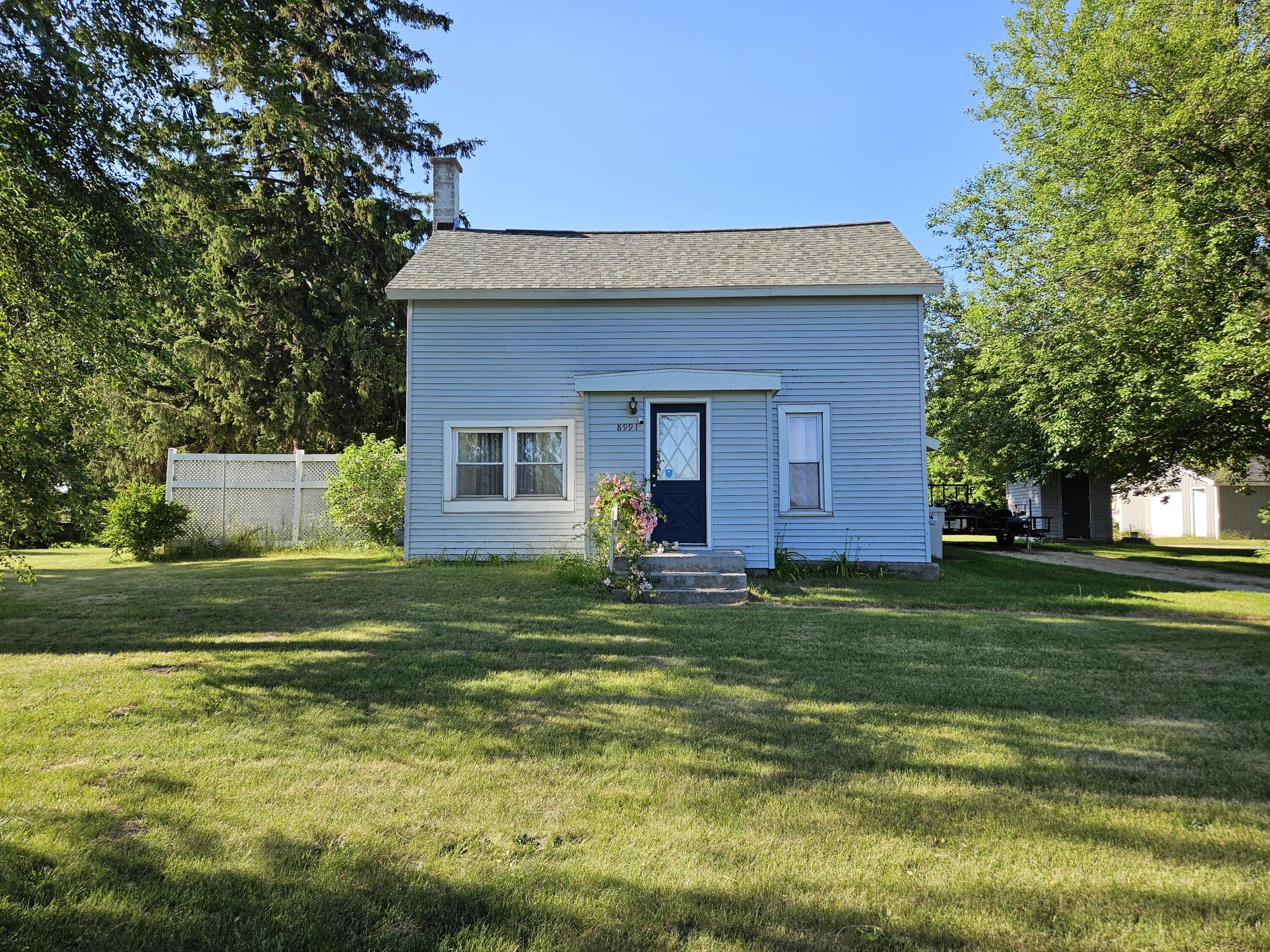 8991 W 1 Mile Road