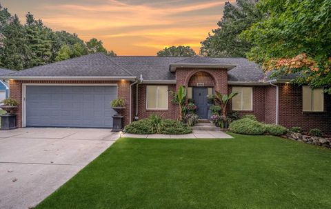Photo of 3285 Norton Lawn Drive, Rochester Hills City, MI 48307 (MLS # 58050190661)