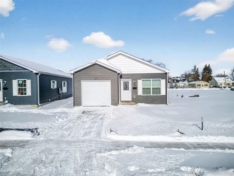 7527 Packard Ave Warren City MI 48091