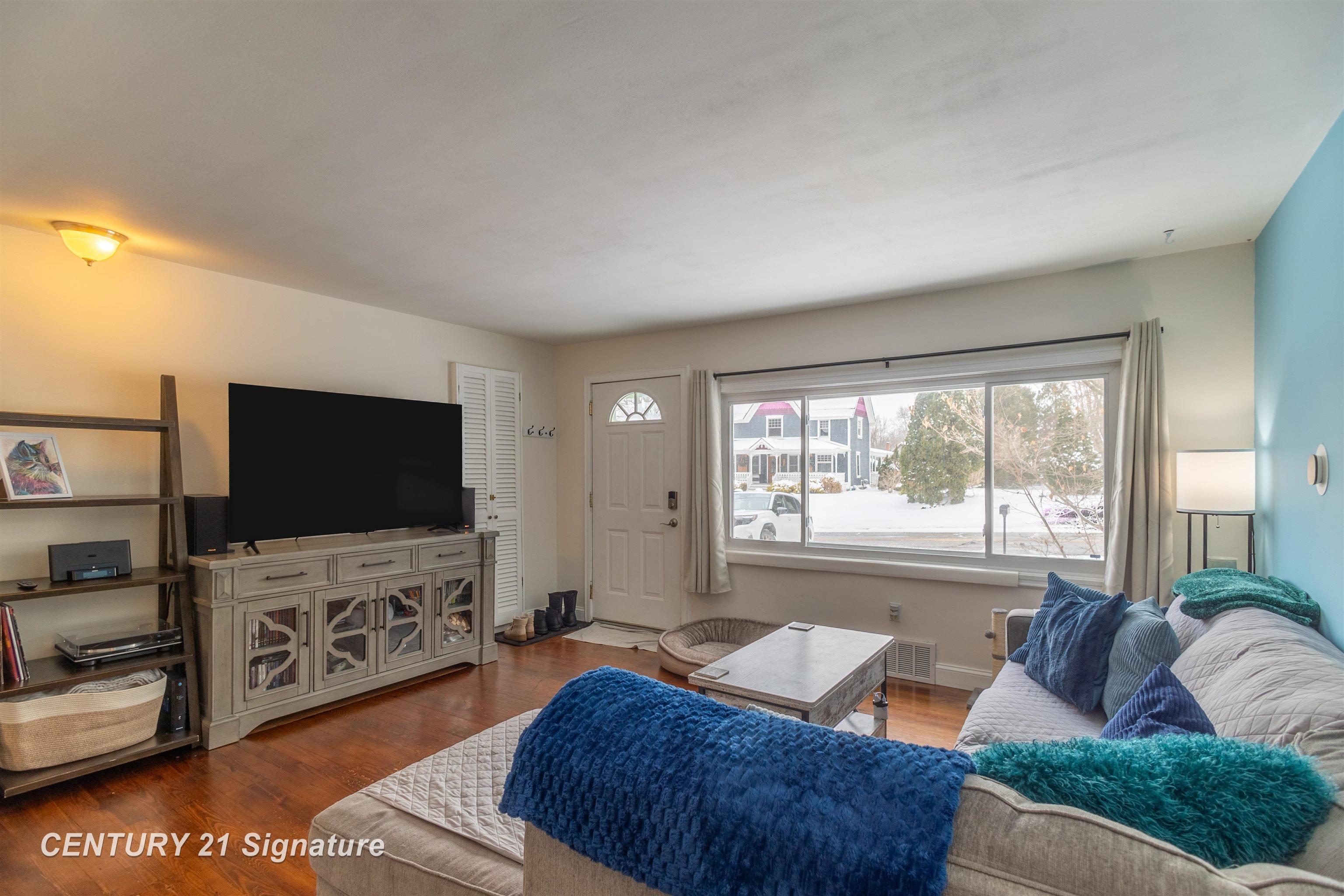 818 S Adelaide Street